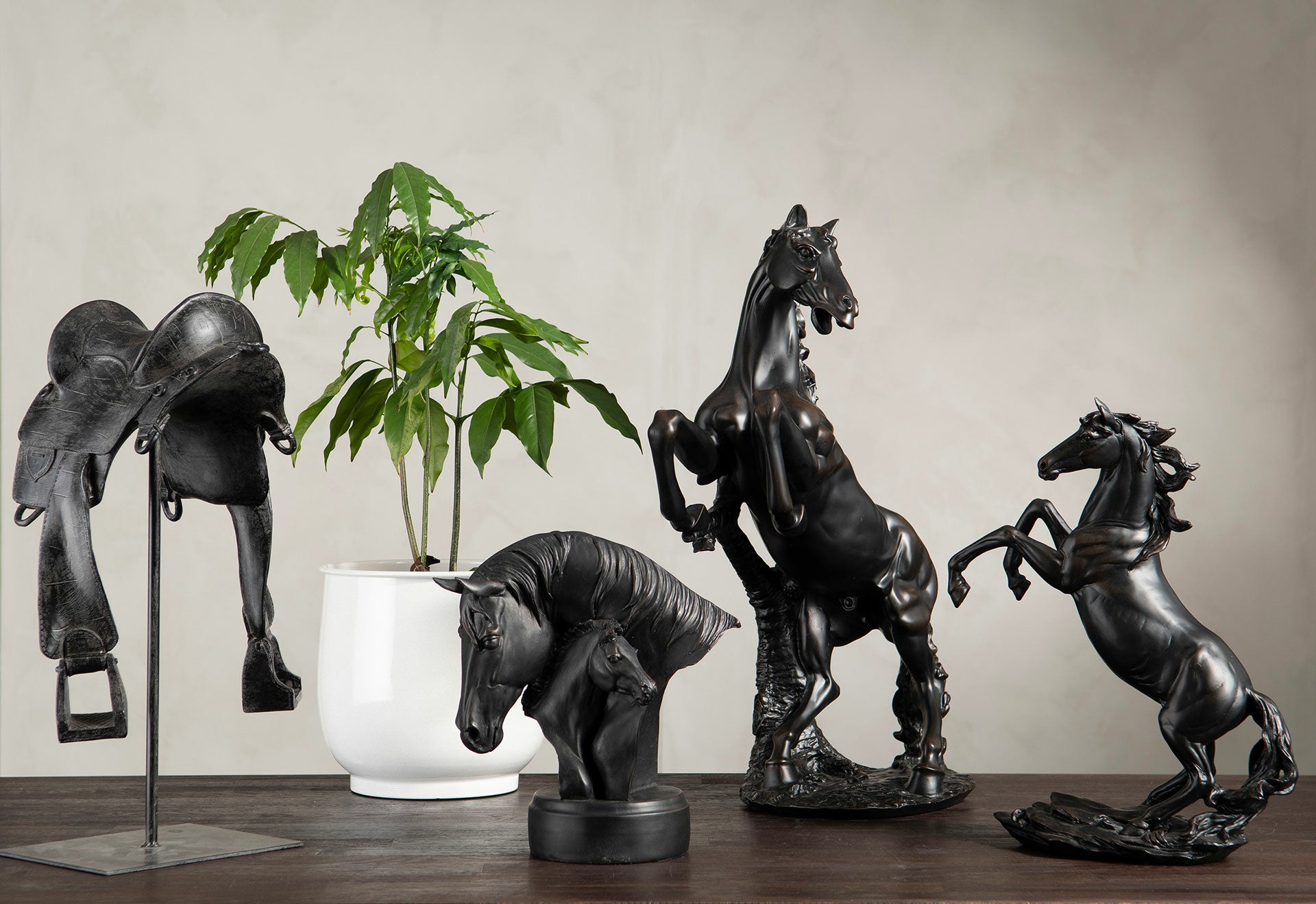 Hästsadel På Fot Brun Poly