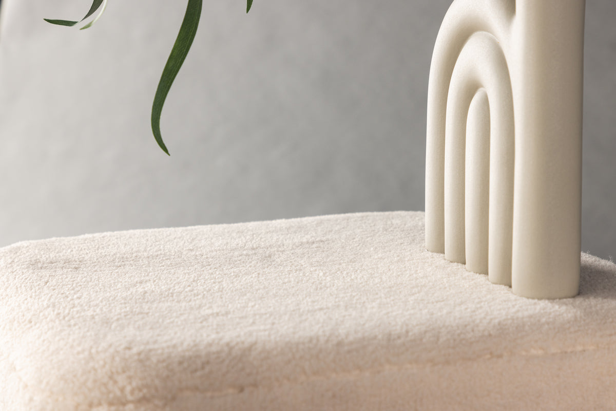 Newton Puff 45 x 38 x 45 Off-white