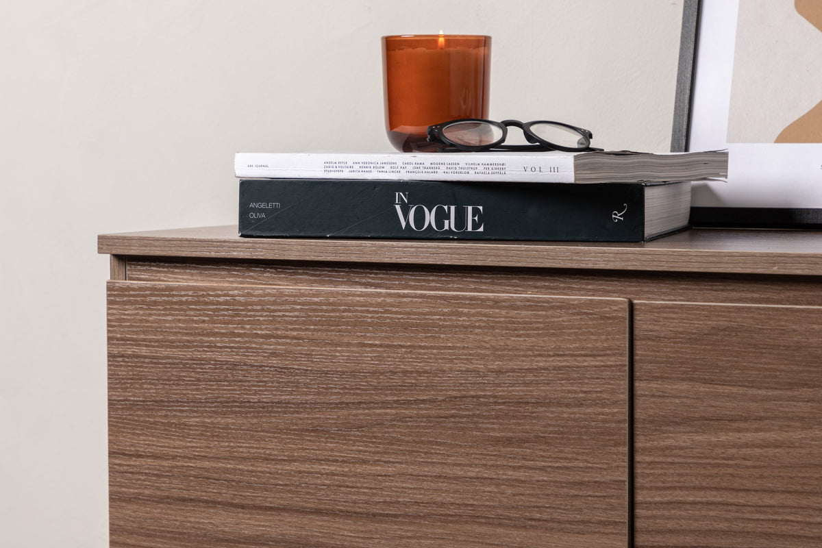 Corpus Byrå 40 x 138 x 56