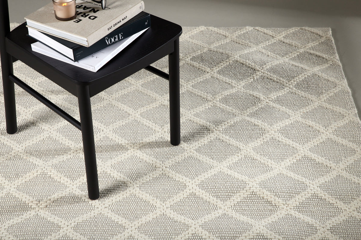 Cloudy Rektangulära Mattor 300 x 200 Off-white