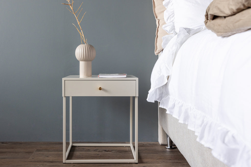 Bakal Sängbord 43 x 41 Beige