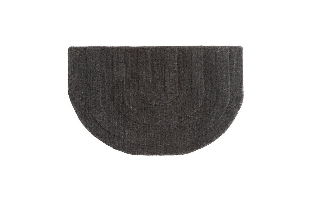 Nora Ovala Mattor 80 x 50 Svart