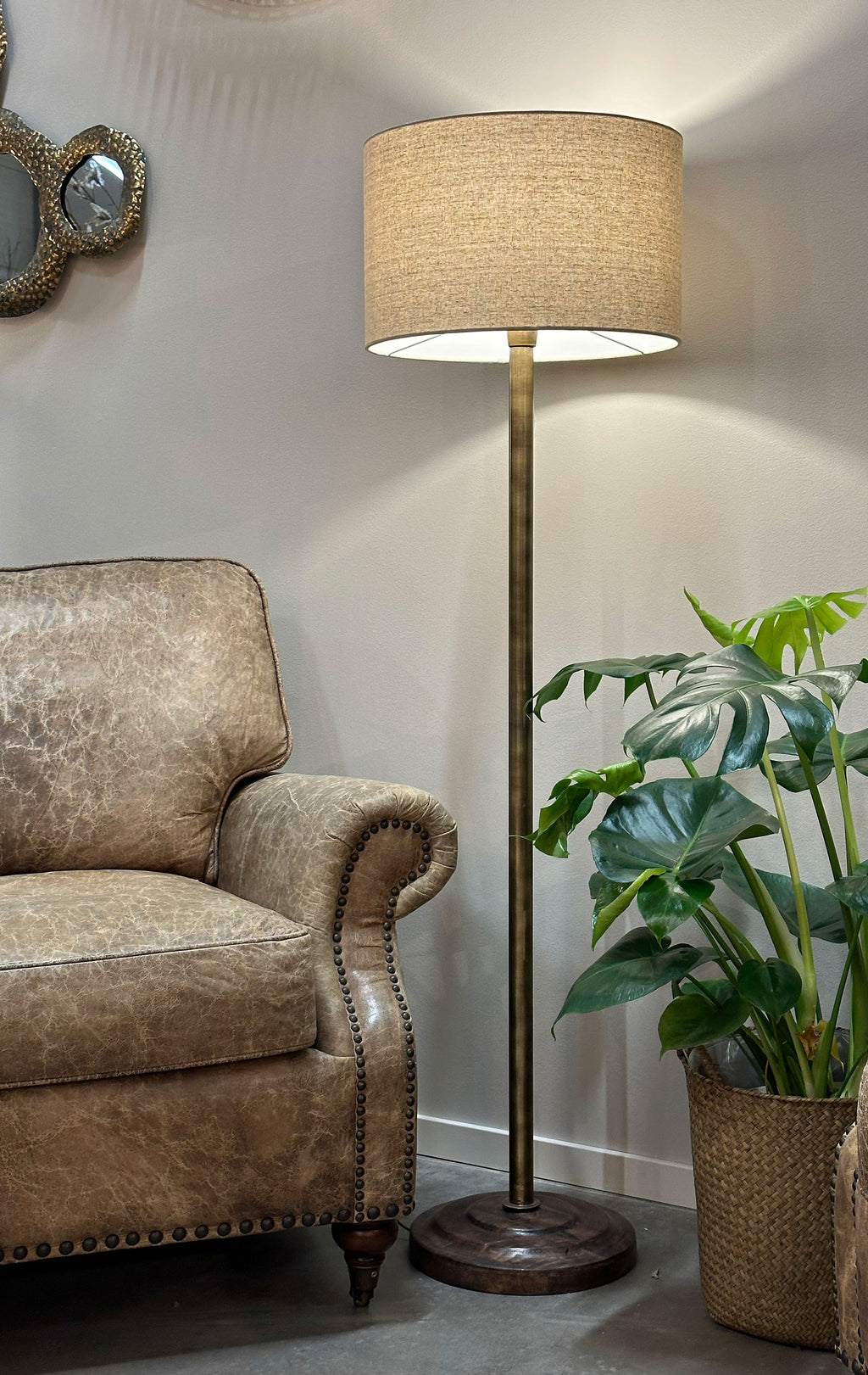 Golvlampa Margo Antik Mässing/Trä