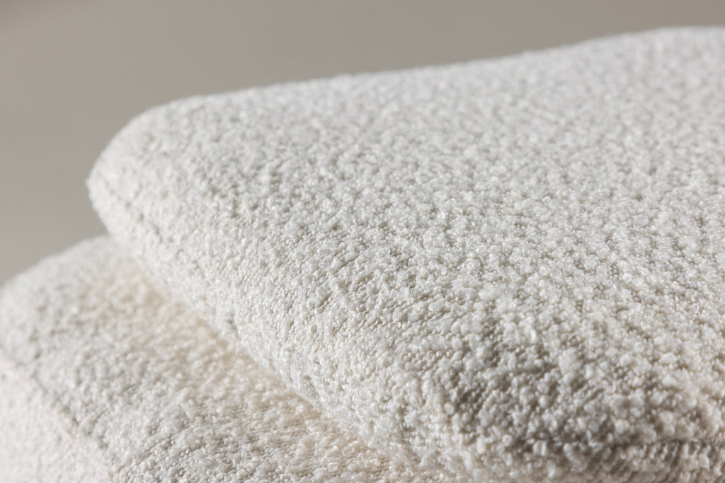 Laurel Ottoman 110 x 51 x 46,5 Vit