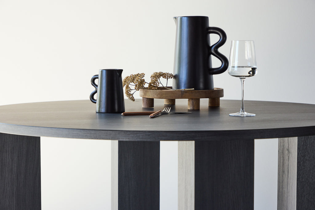 Juno Runda Matbord ⌀120 Svart