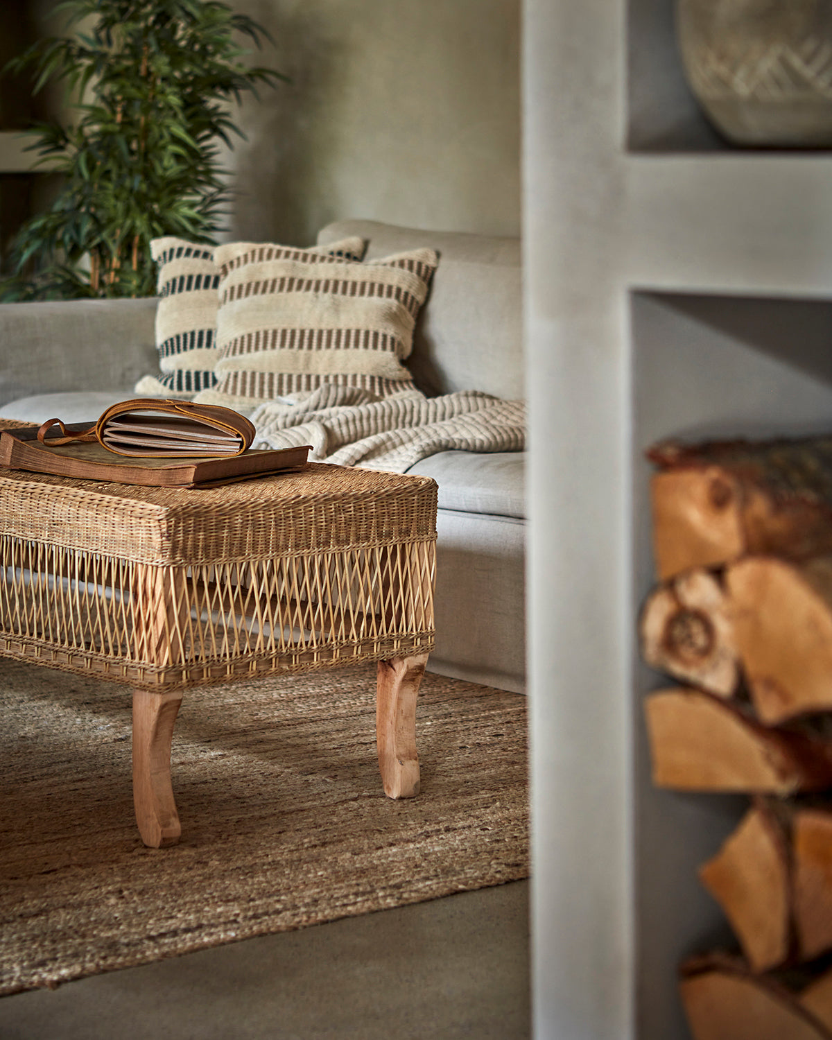 TRIBE Soffbord L, Natur