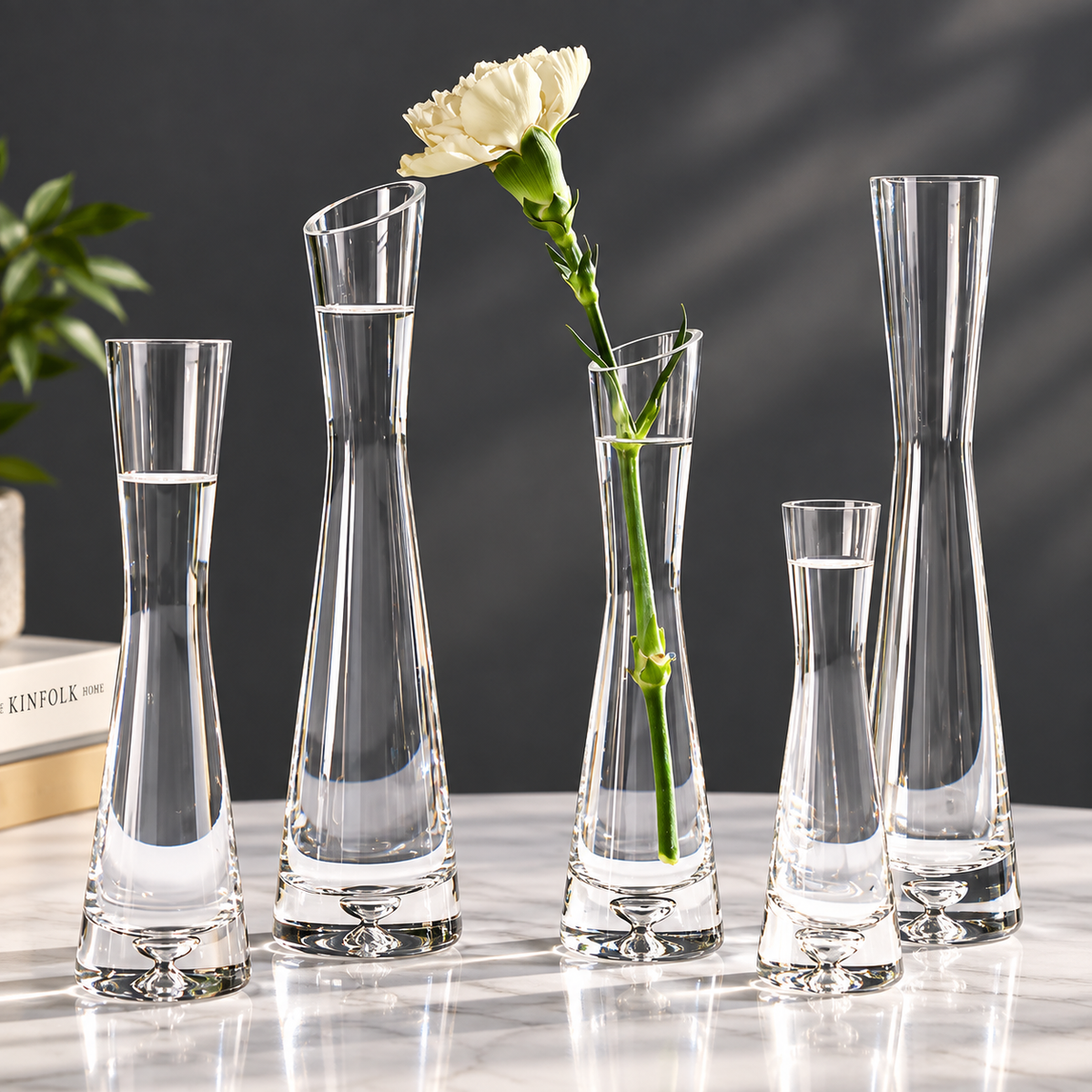 Elegant glasvas – modern dekorationsvas för blommor, kvistar och hydroponiska växter