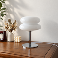 Macaron bordslampa i gräddvit nyans