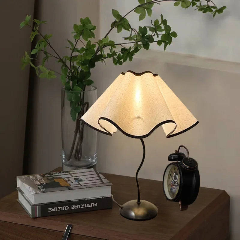 Nordisk LED Bordslampa 12W – Tricolor Sovrum & Vardagsrum