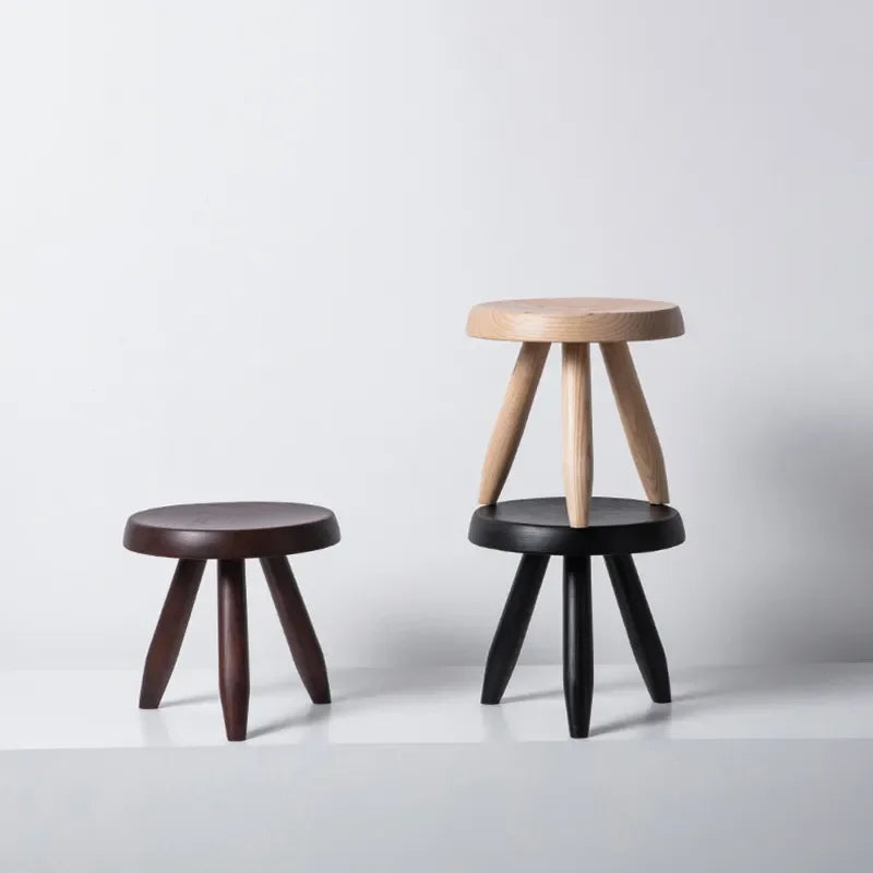 Rund Sittpall i Massivt Trä – Nordisk