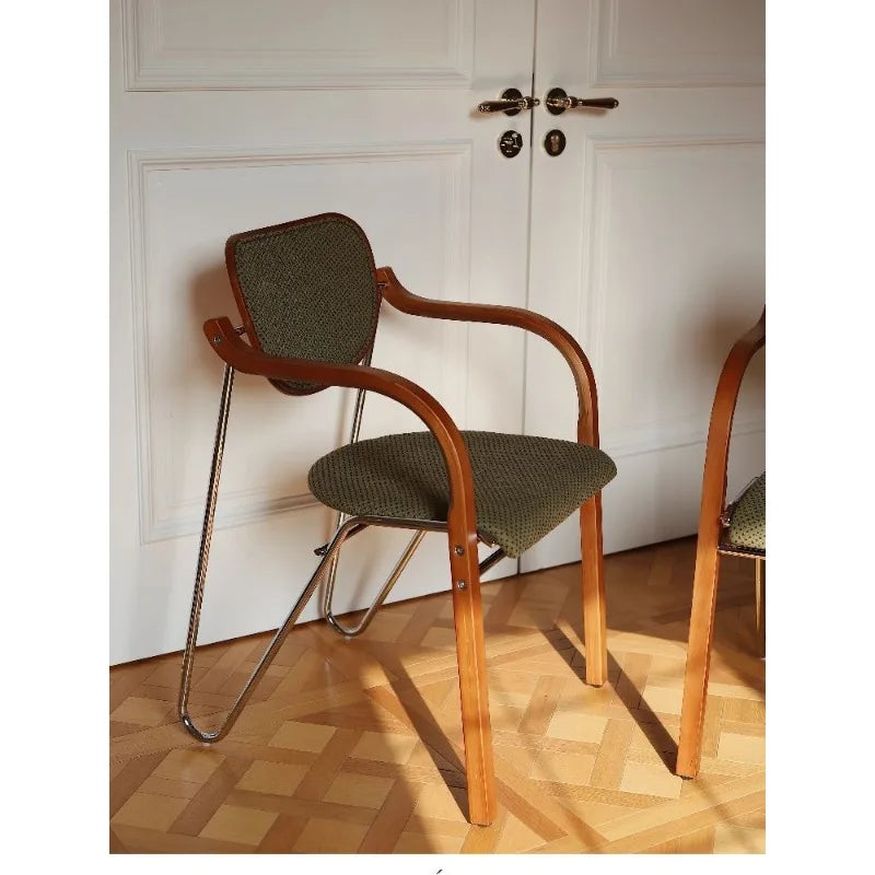 Vintage Matstol – Klädd Karmstol