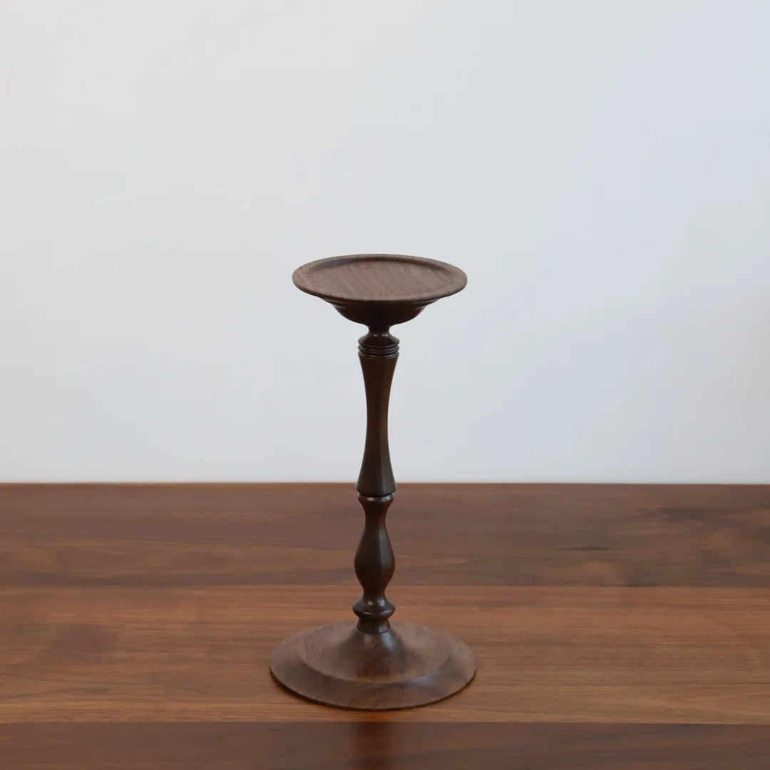 Vintage Valnöt Träljusstake Hög – Elegant Hemdekor Bröllop & Festival