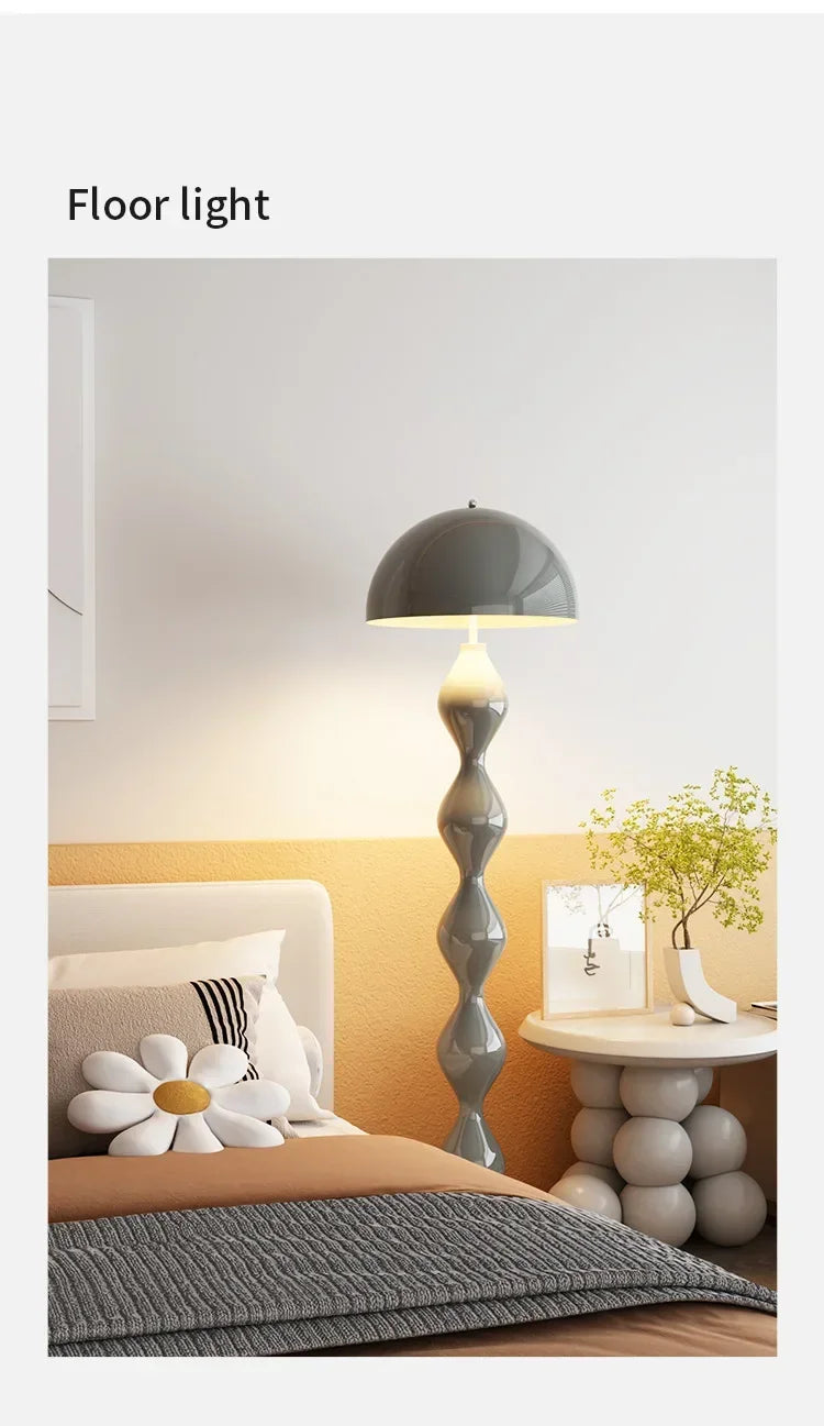 Nordisk Medeltida LED Golvlampa Cream – Svampdesign