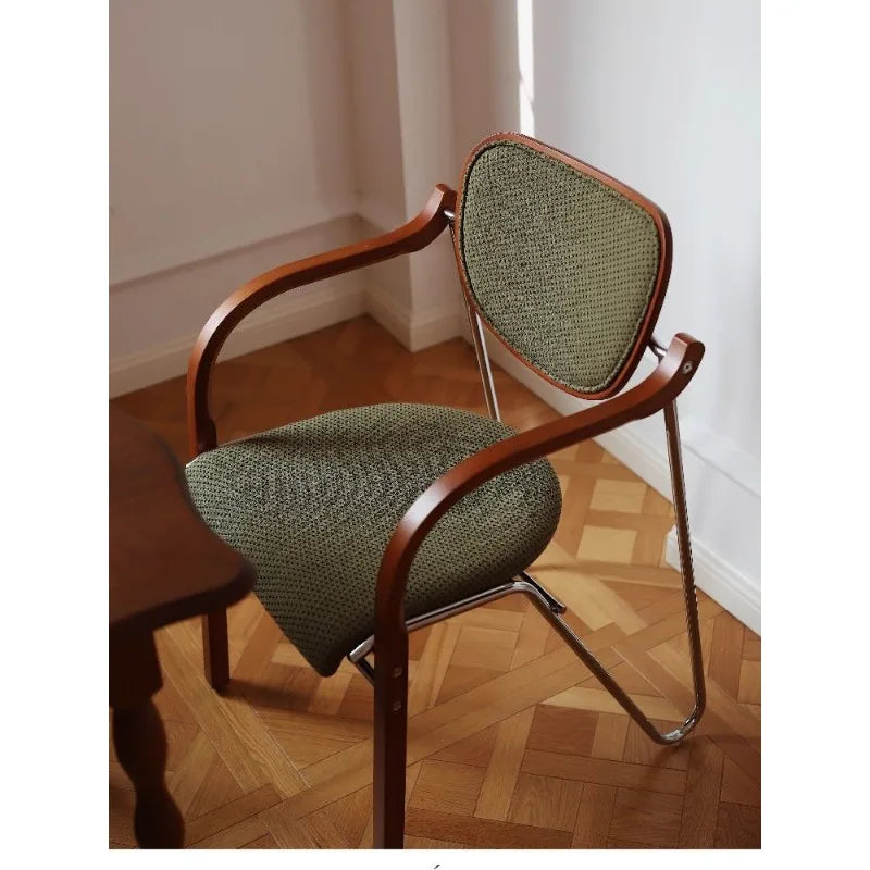 Vintage Matstol – Klädd Karmstol