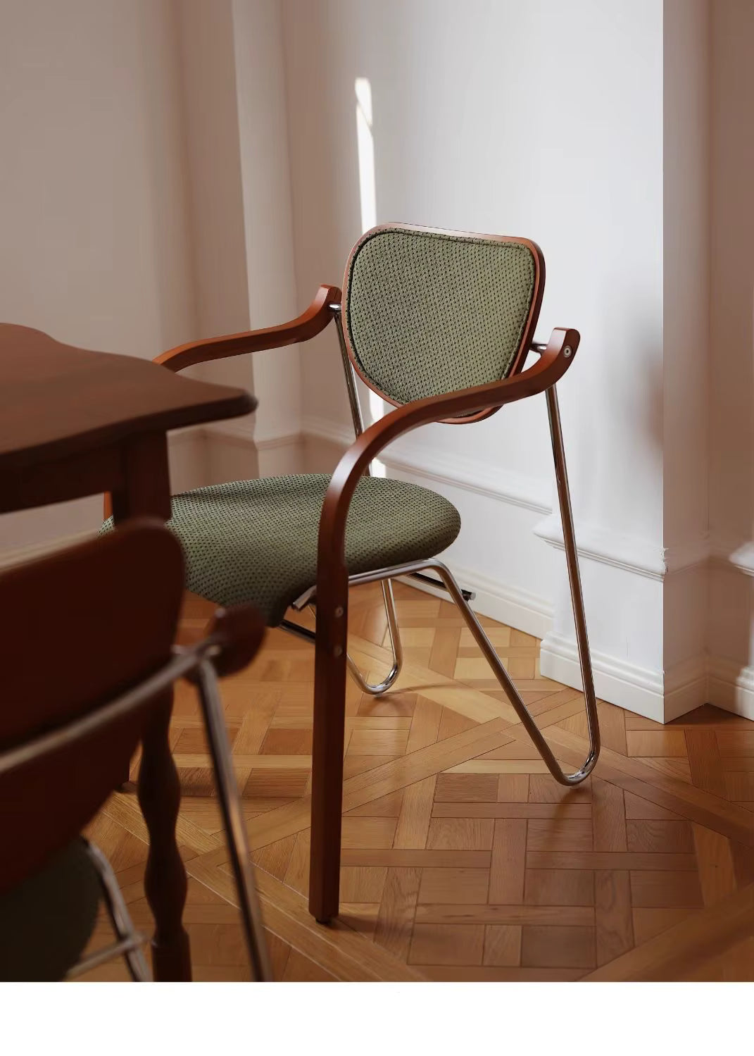 Vintage Matstol – Klädd Karmstol