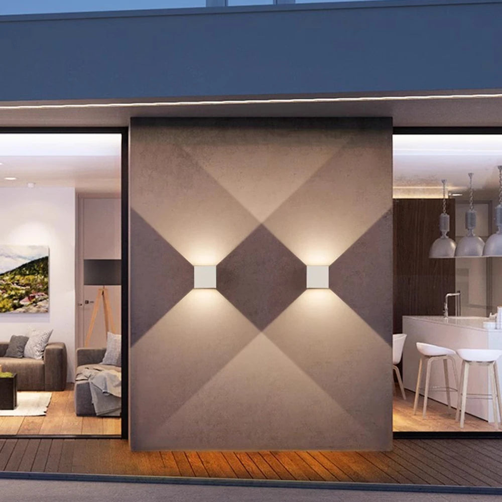 LED Vägglampa 12W IP65 – Upp & Ner Veranda & Trädgård