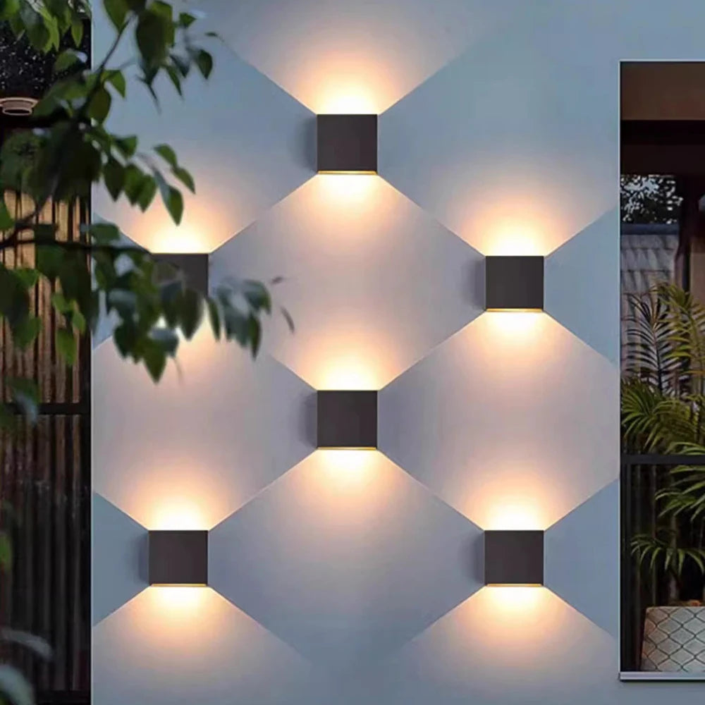 LED Vägglampa 12W IP65 – Upp & Ner Veranda & Trädgård