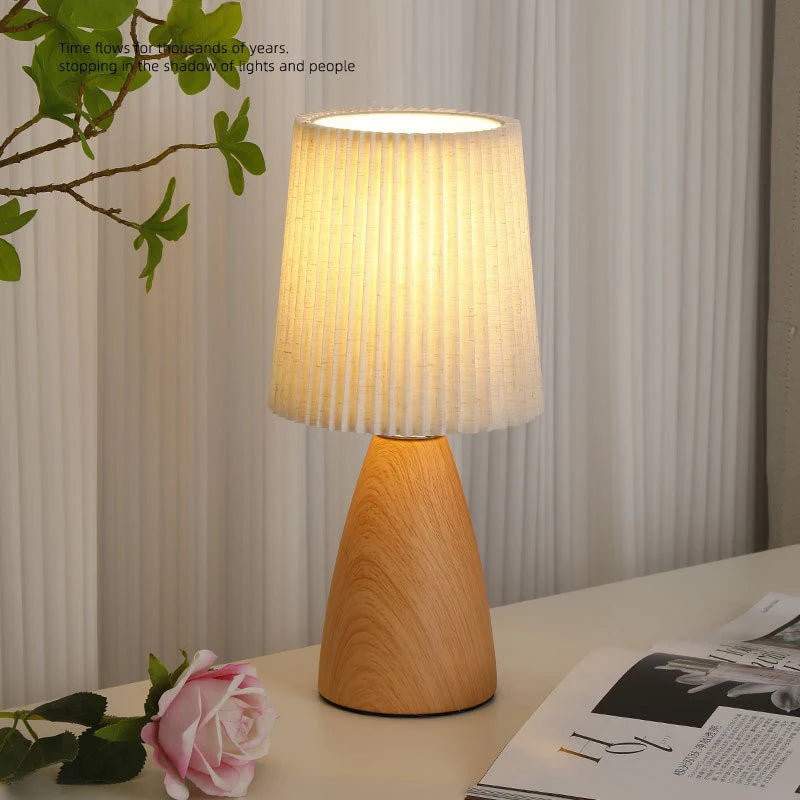 Vintage LED Bordslampa Plisserad – USB Sovrum & Studierum