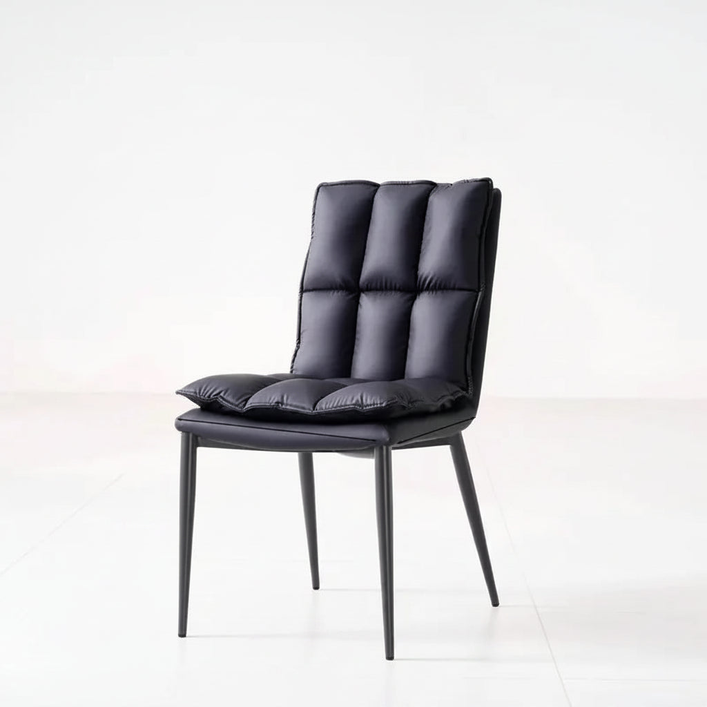 Designmatstol – Stoppad Lyxstol i Metall