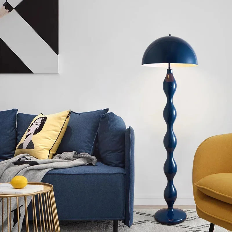 Nordisk Medeltida LED Golvlampa Cream – Svampdesign