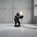 Gorilla Golvlampa Resin – Kreativ Djurdekorationslampa