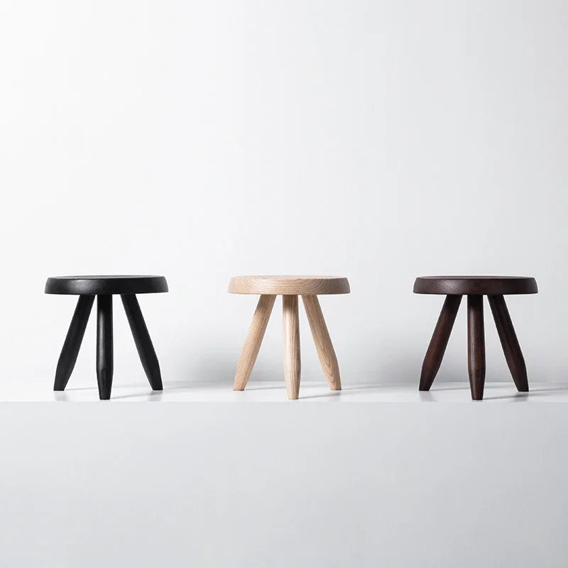 Rund Sittpall i Massivt Trä – Nordisk