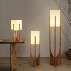 Nordisk Designer Trä Golvlampa – Teahouse & Hotell