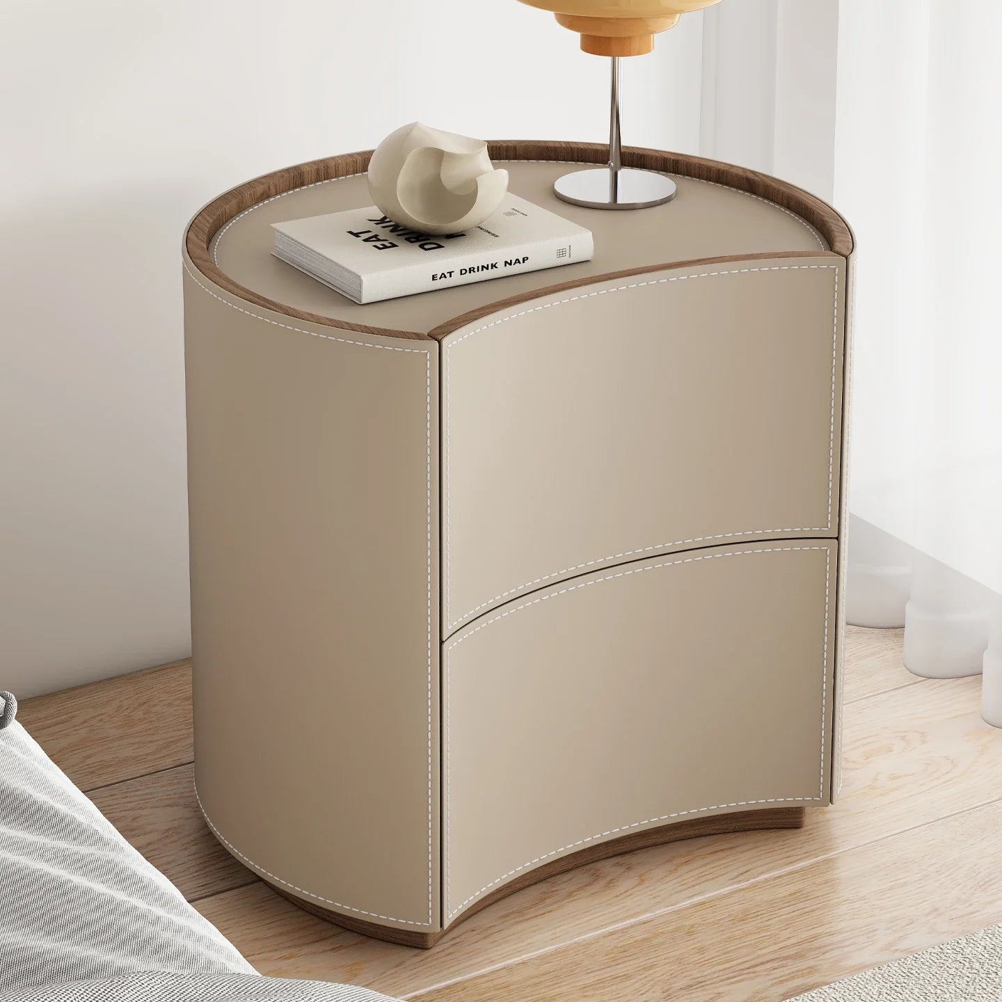 Kreativt Nattduksbord – Estetisk Lyx Minimalism