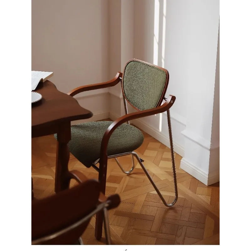 Vintage Matstol – Klädd Karmstol