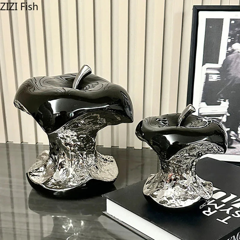 Silverbelagd Bettat Äpple Fruktskulptur – Keramik Skrivbordsdekor Modern Konst