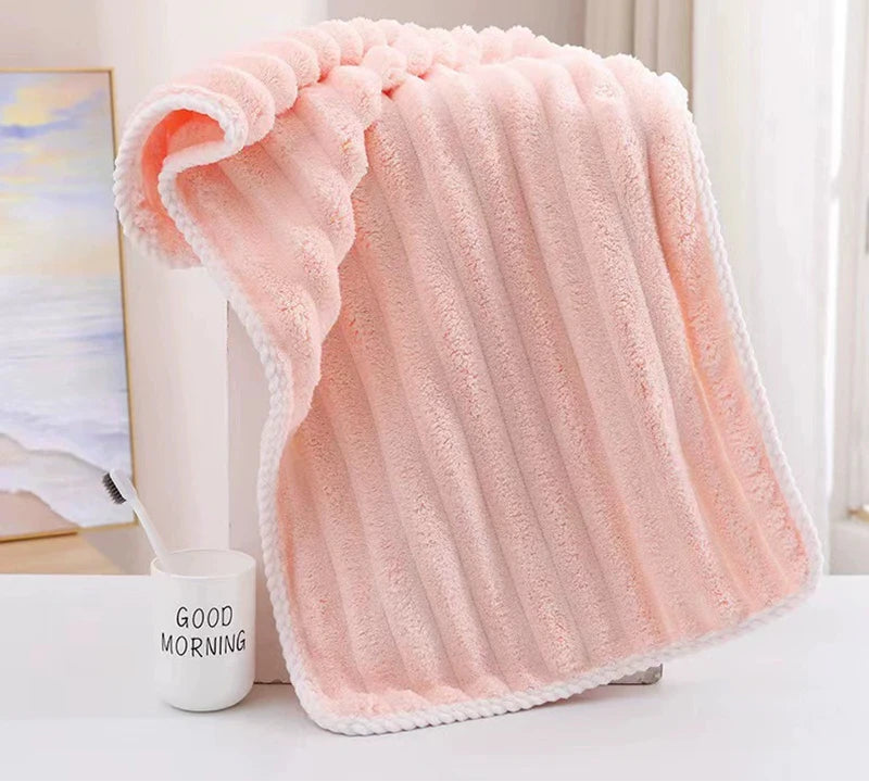 Mikrofiberhandduk för dusch – superabsorberande, mjuk och snabbtorkande badhandduk