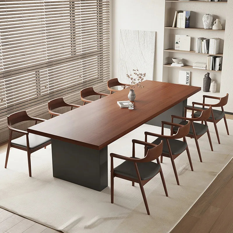 Skrivbord & Konferensbord i Massivt Trä