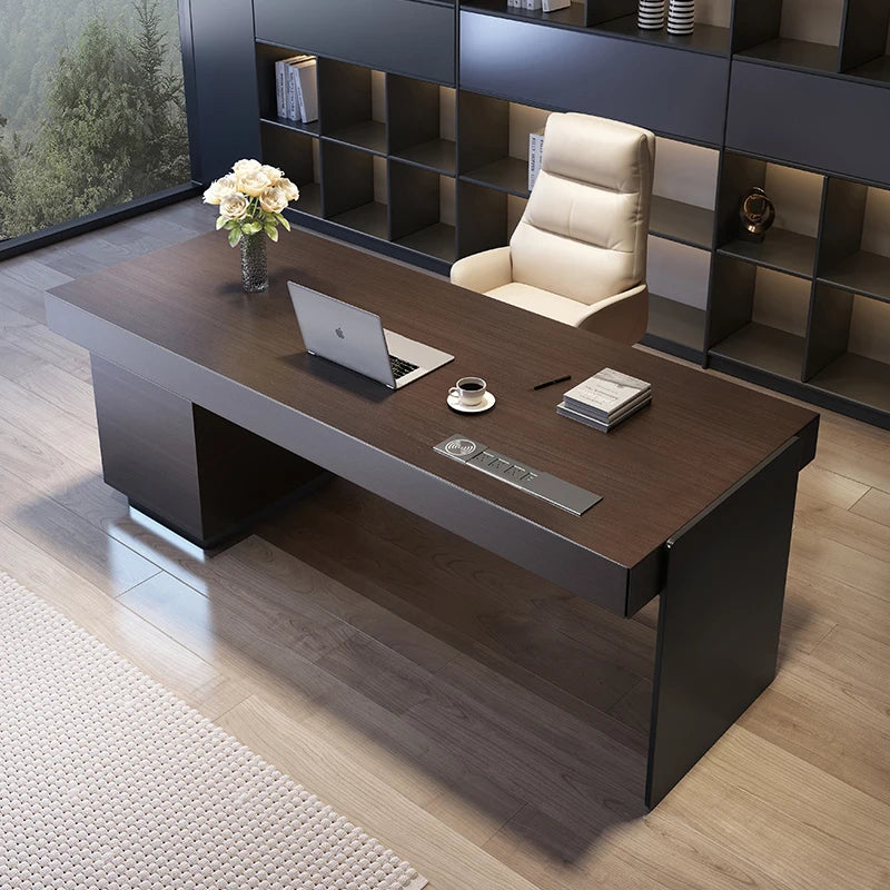 Executive Hutch Skrivbord – Förvaring & Eluttag