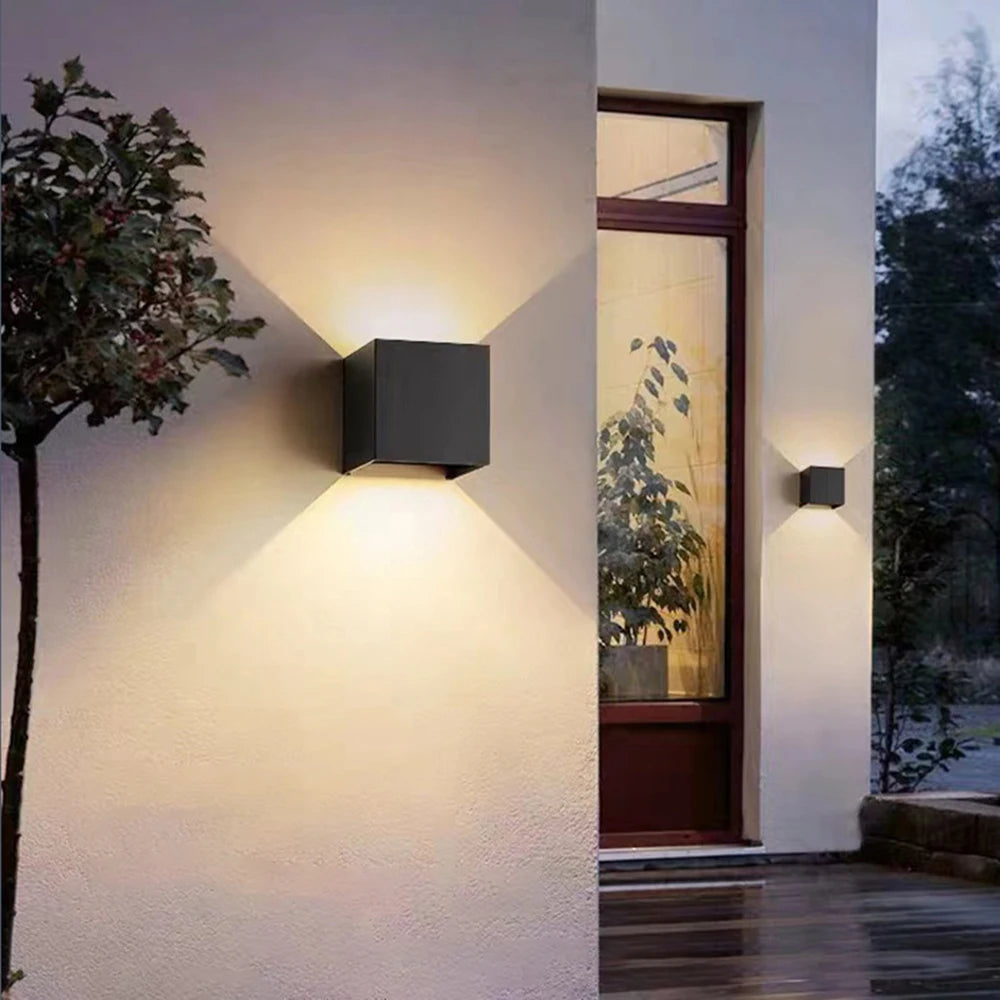 LED Vägglampa 12W IP65 – Upp & Ner Veranda & Trädgård