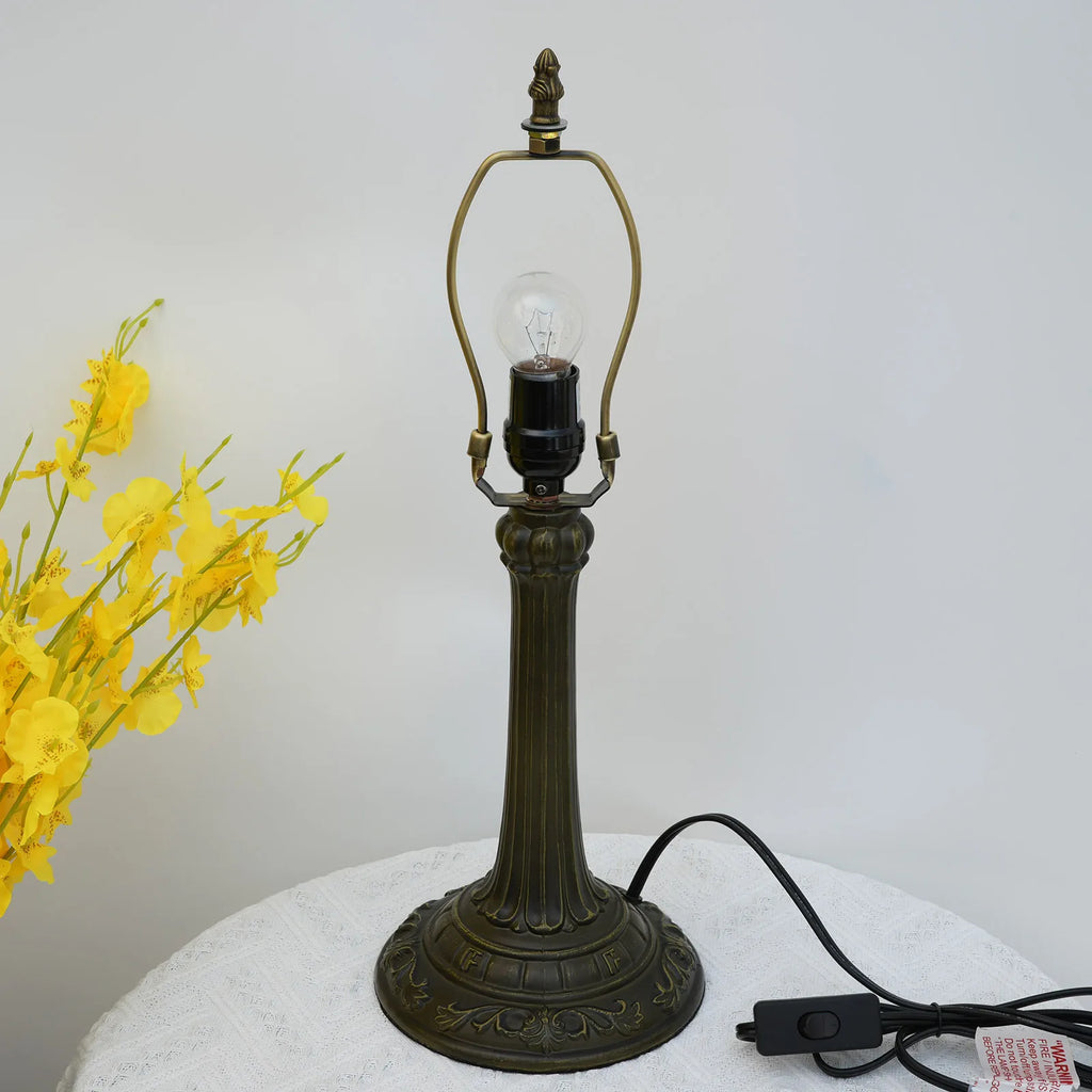 Vintage Lampfot Antik Mässing – E27/E26 för 20–30 cm Lampskärm