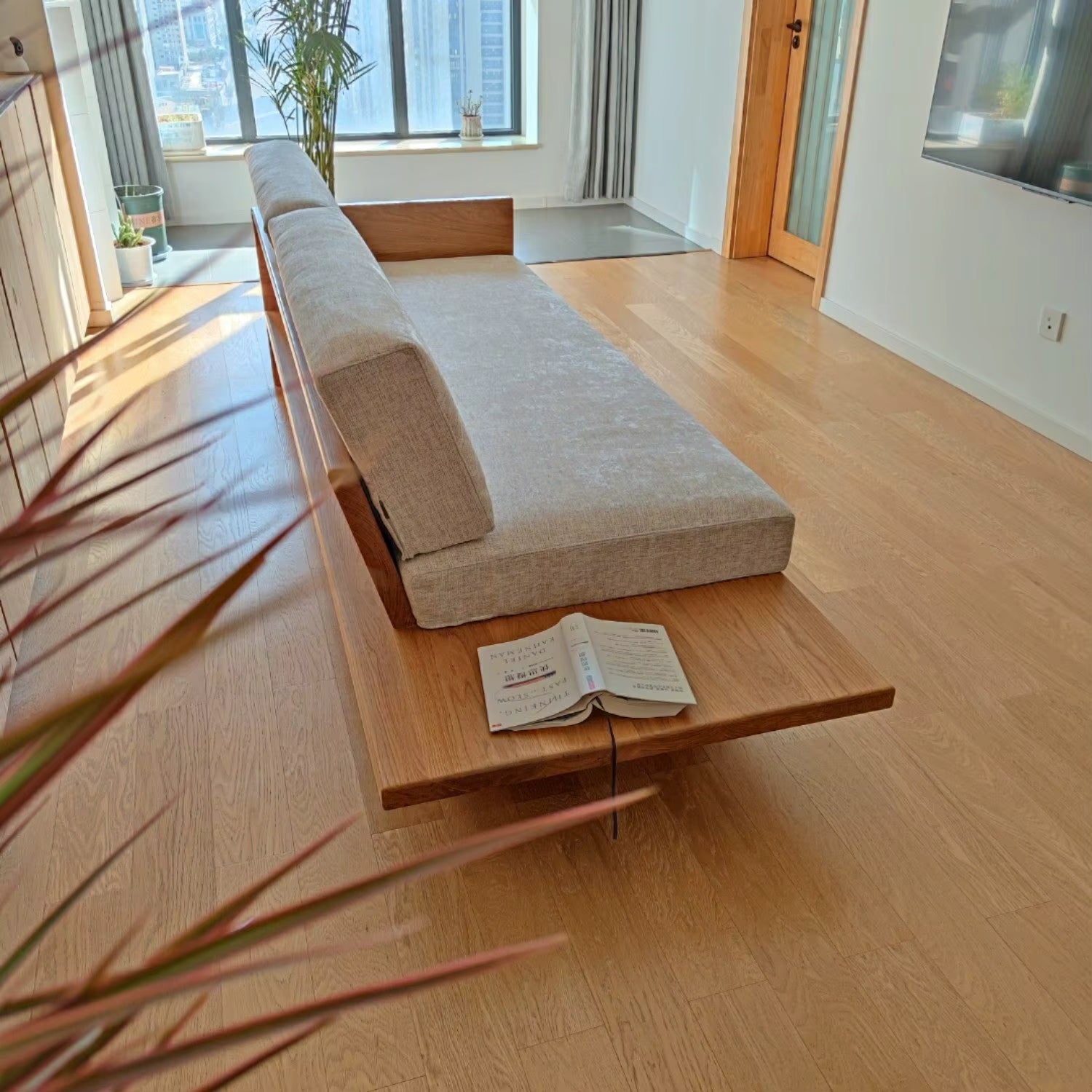 Nordisk Loungesoffa – Minimalistisk Golvsoffa