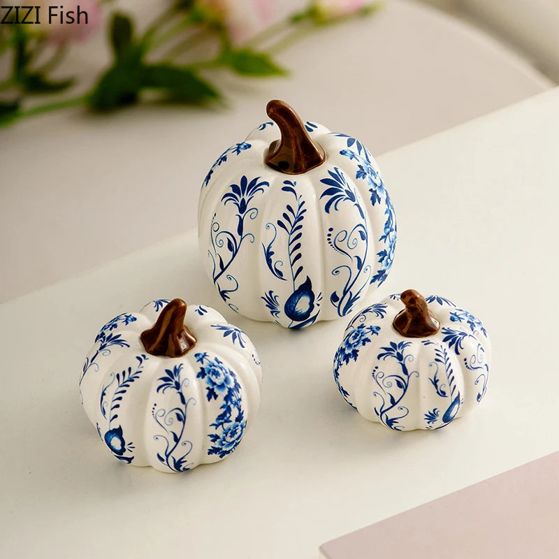 Blå & Vit Porslin Pumpa Skulptur – Kreativt Skrivbordsornament Rumsdekor