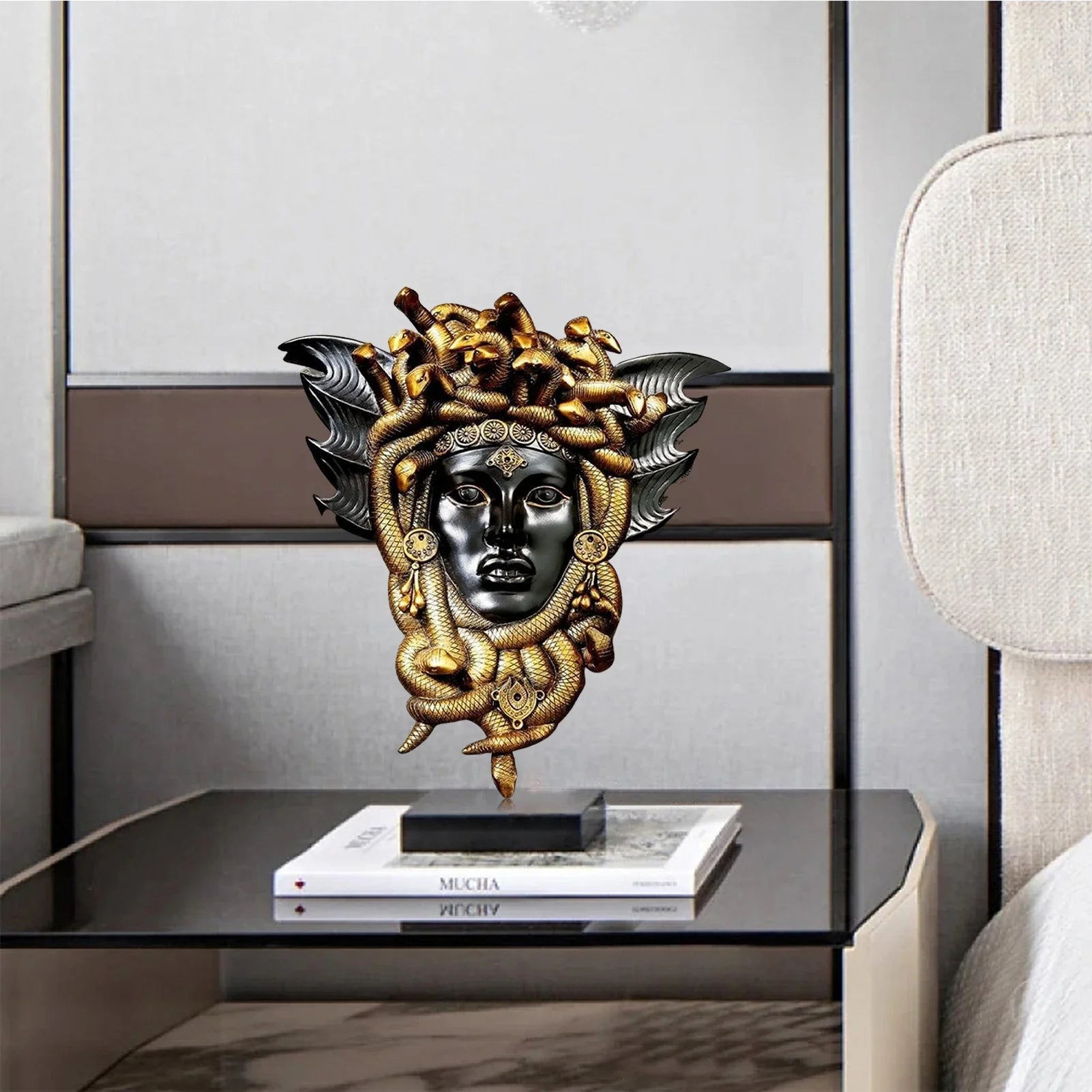 Medusa Huvud Med Ormar Skulptur – Guld Resin Väggplakett Mytologisk