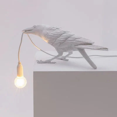 Lyckofågel Bordslampa Resin – Modern Animal Design