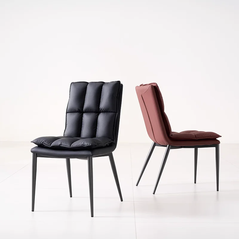 Designmatstol – Stoppad Lyxstol i Metall