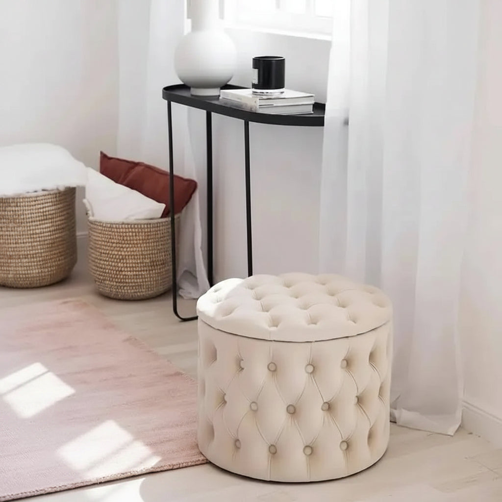 Rund Sittpuff i Sammet – Fotpall & Sittpall