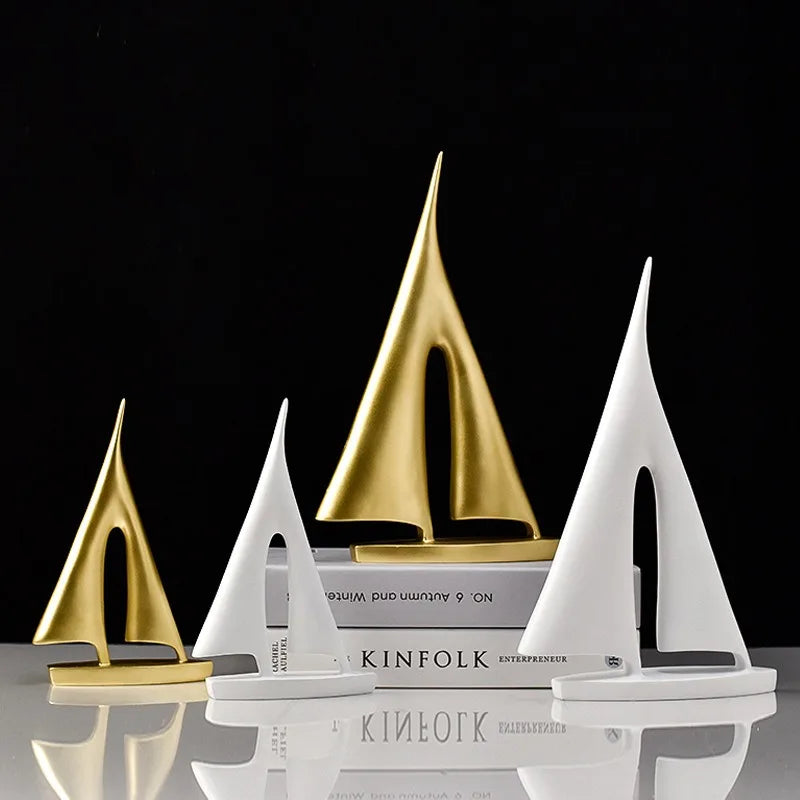 Minimalistisk Segelbåts Ornament Resin – Nisch Lyckosymbol Vardagsrum