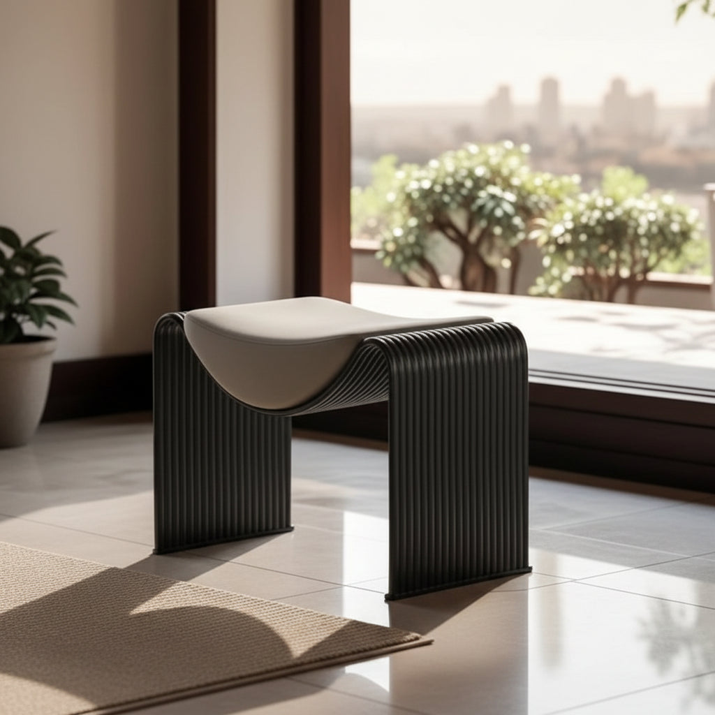 Lyxig Sittpall – Dekorativa Metallben