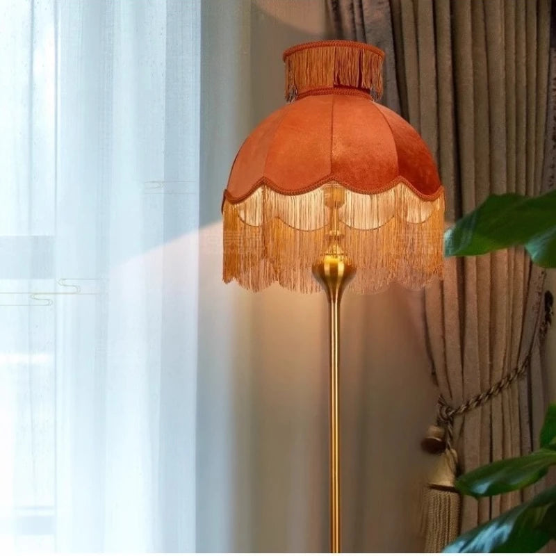 Sammet Tofsgolvlampa – Lyxig Handgjord Retro