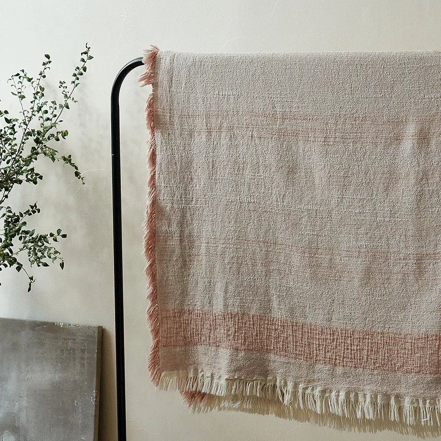 Jacquardfilt i 80 % bomull och 20 % linne – stor sängfilt, soffpläd & överkast i elegant design