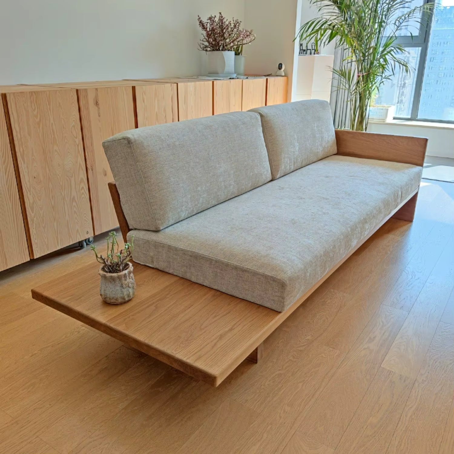 Nordisk Loungesoffa – Minimalistisk Golvsoffa