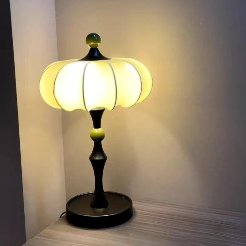 Retro Vit Trä Golvlampa E27 – Klassisk Sovrum & Vardagsrum