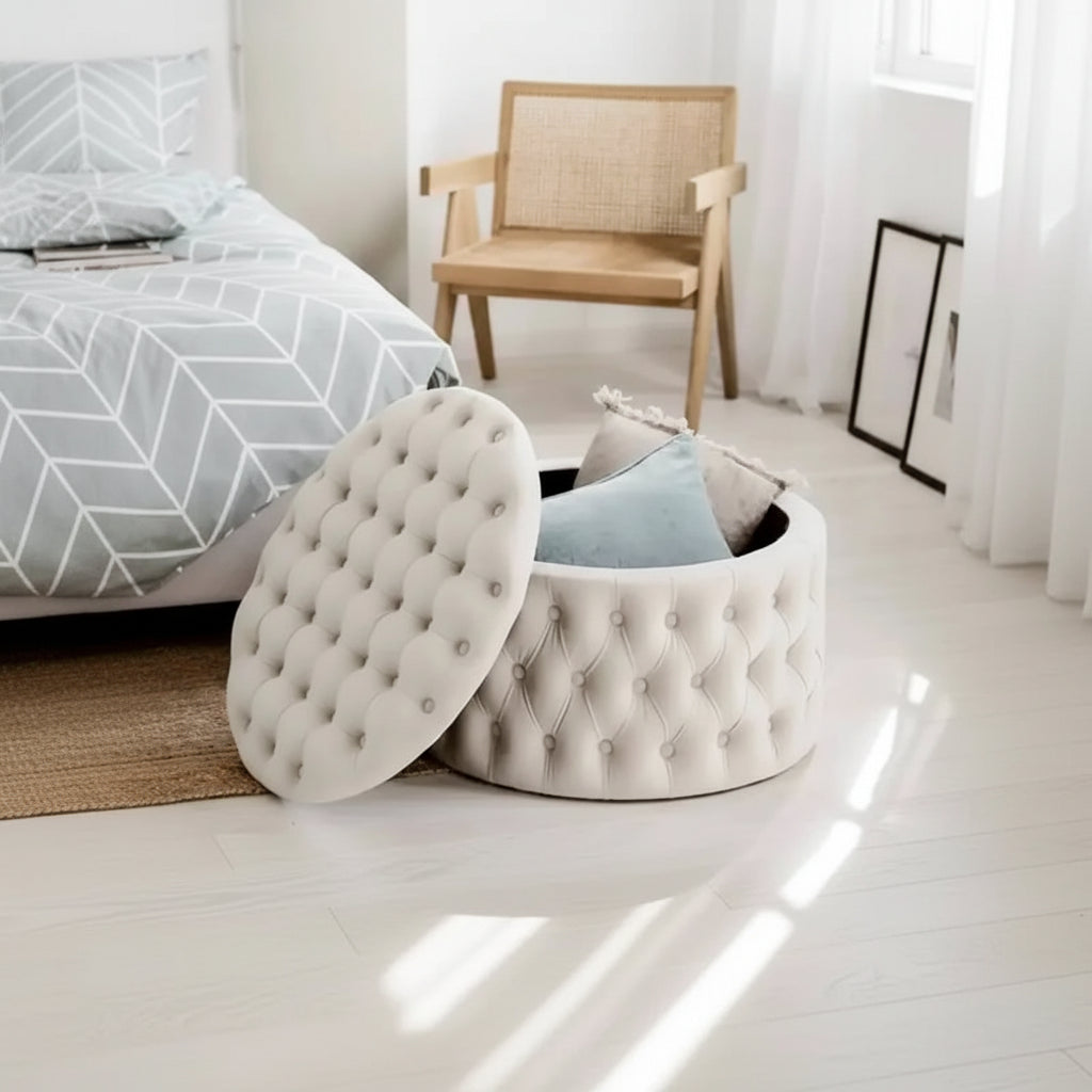 Rund Sittpuff i Sammet – Fotpall & Sittpall