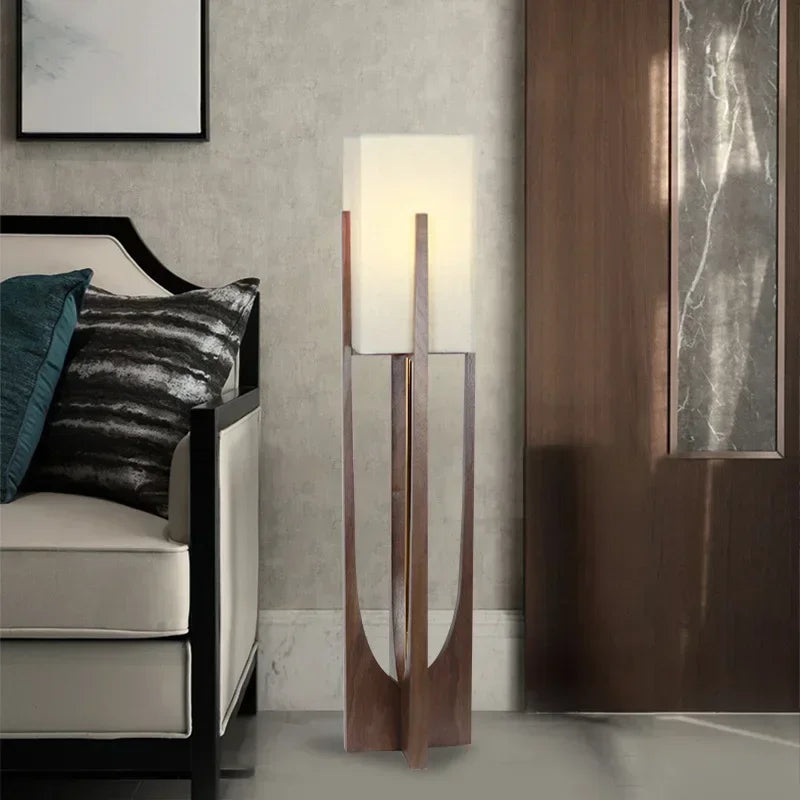 Nordisk Designer Trä Golvlampa – Teahouse & Hotell