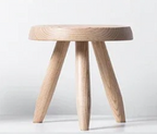 Rund Sittpall i Massivt Trä – Nordisk